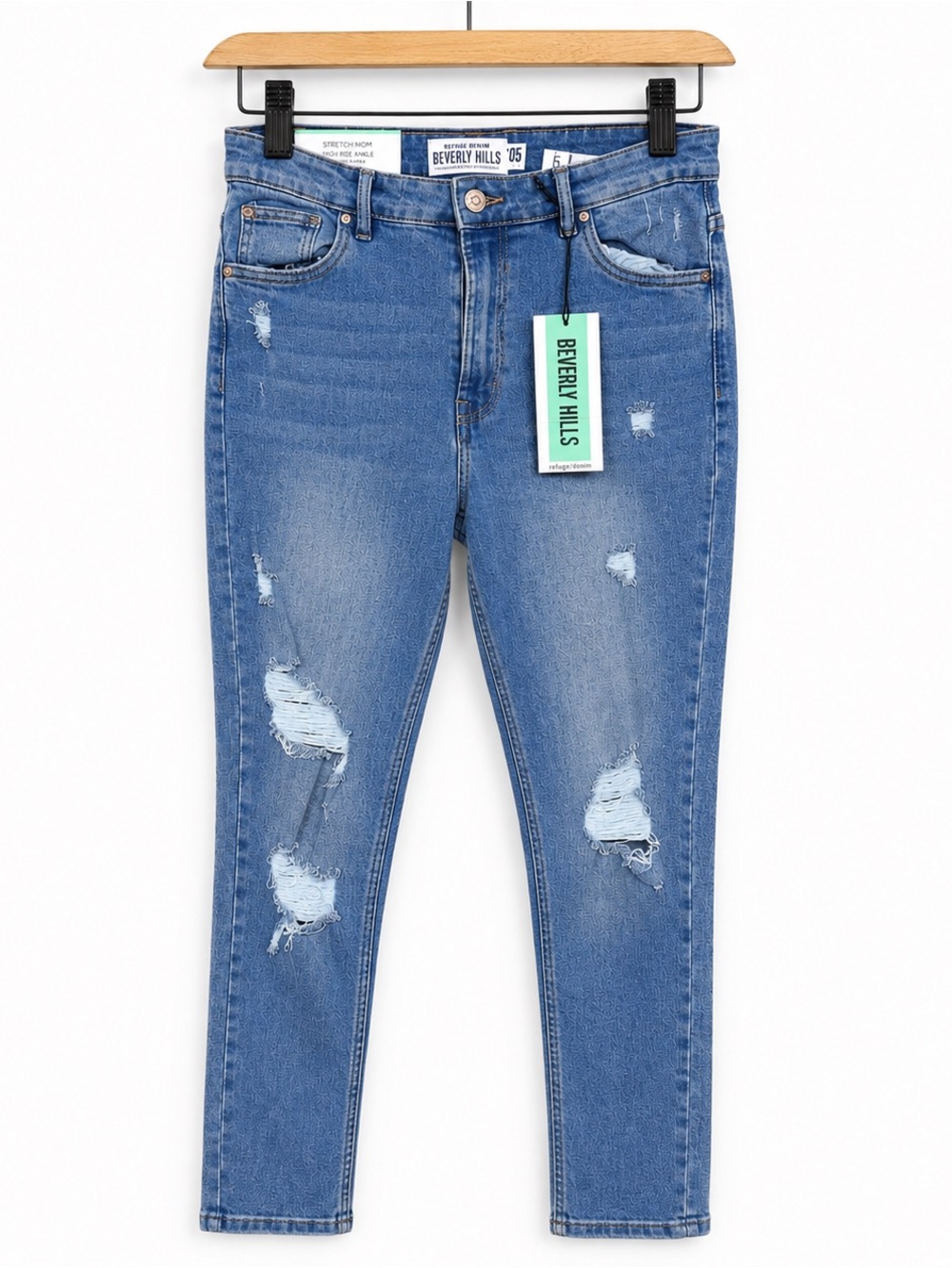 Refuge Beverly Hills Distressed Stretch Mom Jeans High Rise Stretch Light NWT 26